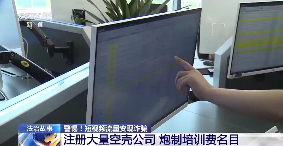 652f3c4a2eb59.jpg 2.jpg